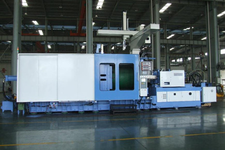 PVC管件注塑機(jī)啟動(dòng)前需要做哪些準(zhǔn)備工作？